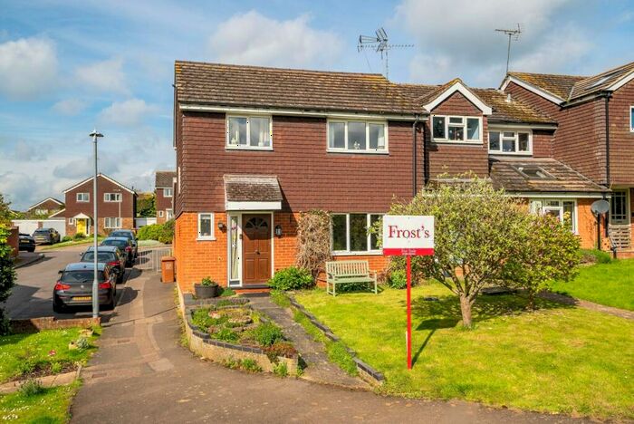 4 Bedroom End Of Terrace House For Sale In Parkfield Crescent, Kimpton, Hitchin, Hertfordshire, SG4