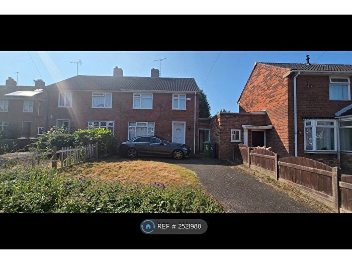 3 Bedroom Semi-Detached House To Rent In Lilac Grove, Bentley, WS2