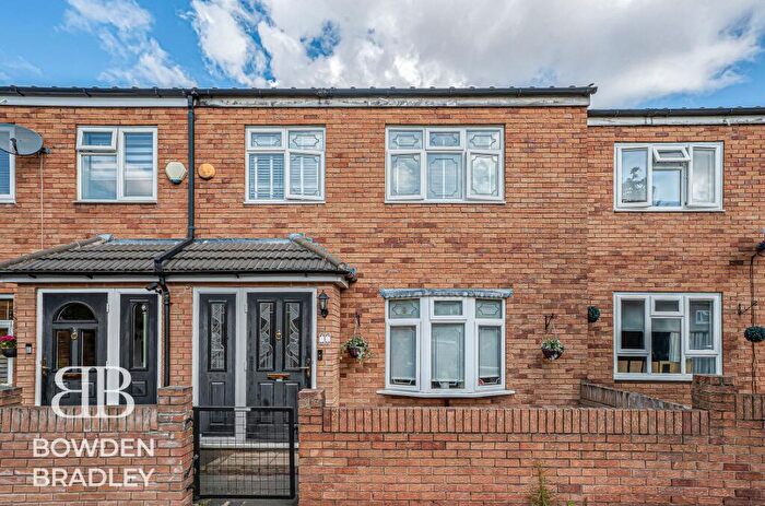 3 Bedroom Terraced House For Sale In Howards Road, Plaistow, E13