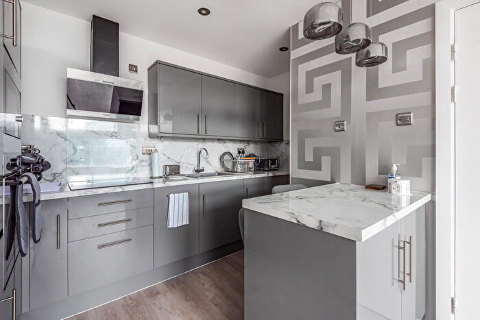 2 Bedroom Apartment To Rent In City Heights, Victoria Bridge Street, Salford, Lancashire, M3