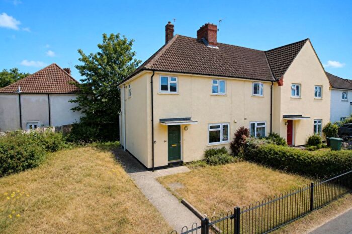 3 Bedroom End Terrace House For Sale In Prebendal Avenue, Aylesbury, HP21