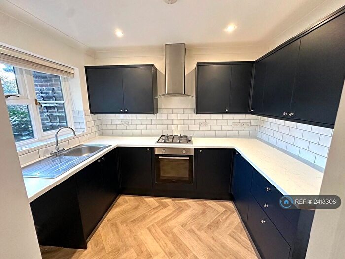 3 Bedroom Semi-Detached House To Rent In South Terrace, Bognor Regis, PO22