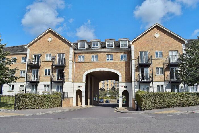 2 Bedroom Flat To Rent In The Dell, Polygon, Southampton, SO15