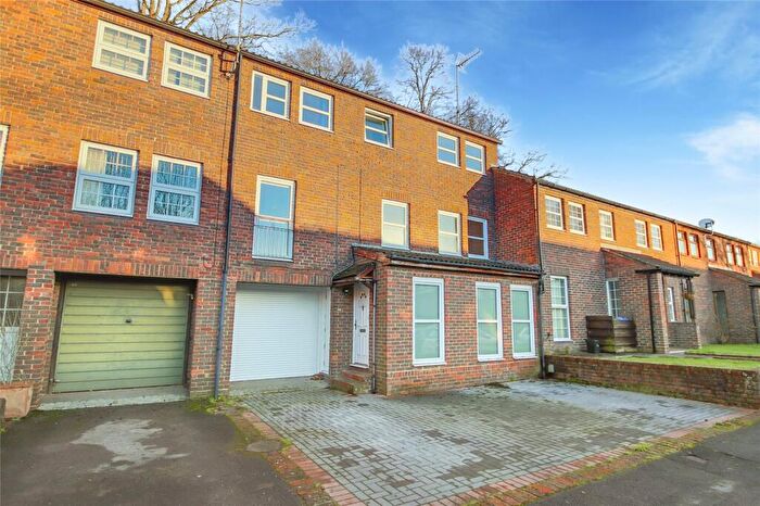 3 Bedroom Terraced House For Sale In Jevington, Bracknell, RG12