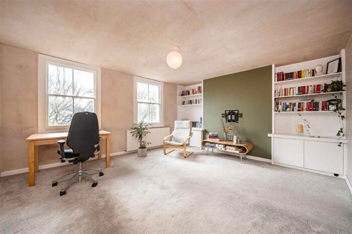 2 Bedroom Flat For Sale In Ford Square, London, E1