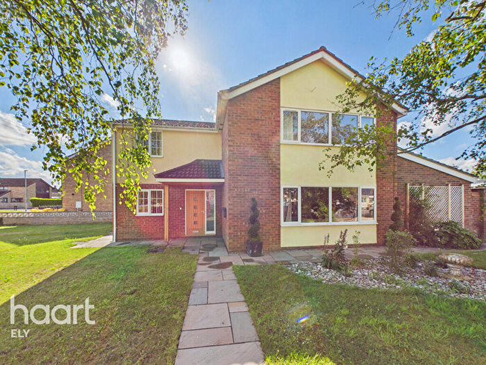 5 Bedroom Detached House For Sale In Granta Close, Witchford, CB6