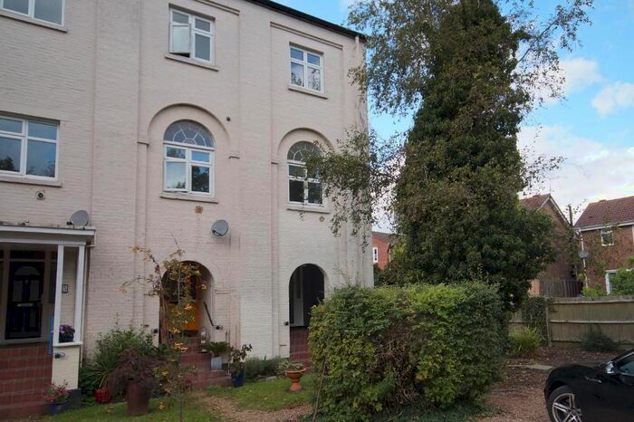 2 Bedroom End Of Terrace House To Rent In Old Market Square, Station Road, Steyning, West Sussex, BN44