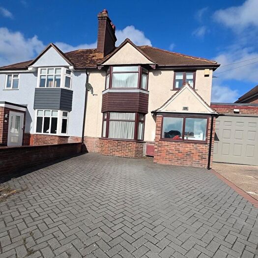 4 Bedroom Property To Rent In St. James Avenue, Bexhill-On-Sea, TN40