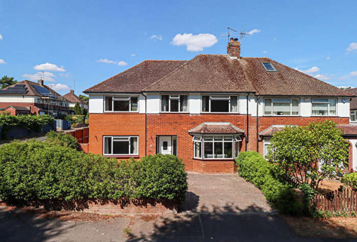 4 Bedroom Semi-Detached House For Sale In Ridgewood Drive, Harpenden, Hertfordshire, AL5