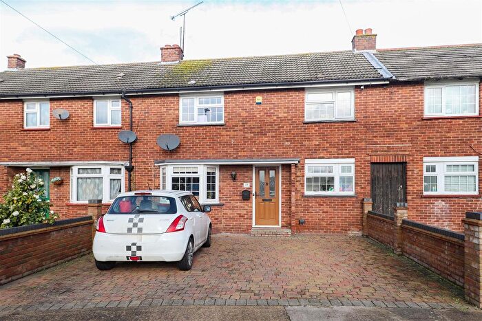 3 Bedroom Terraced House For Sale In Beech Close, West Drayton, UB7