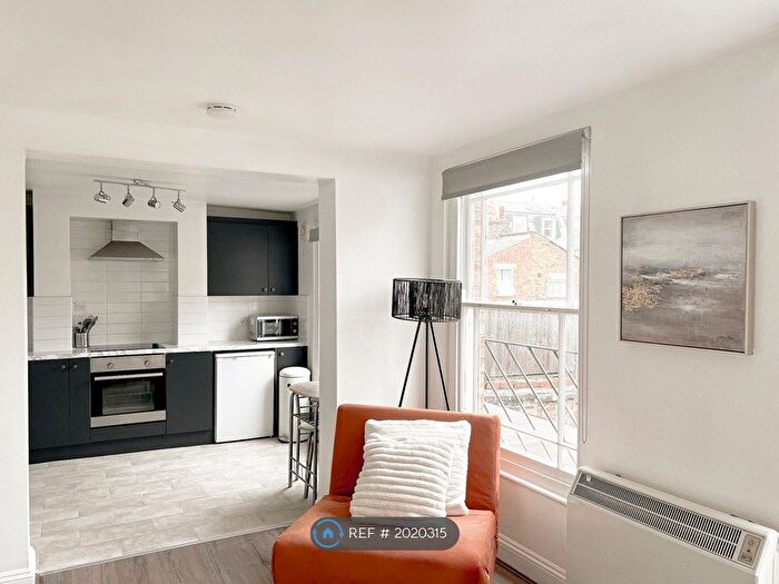 1 Bedroom Flat To Rent In Roman Road, London, E3