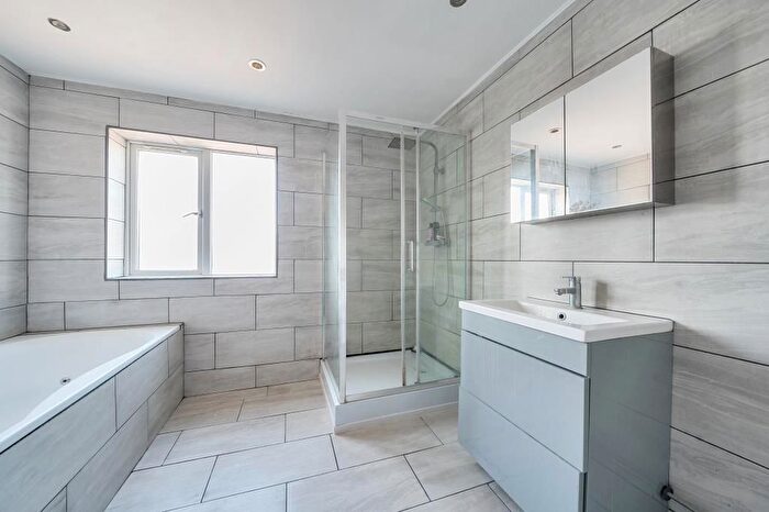 4 Bedroom Detached House For Sale In Primrose Hill, Kings Langley, WD4