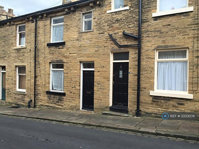 2 Bedroom Terraced House To Rent In Herbert Street, Shipley, BD18