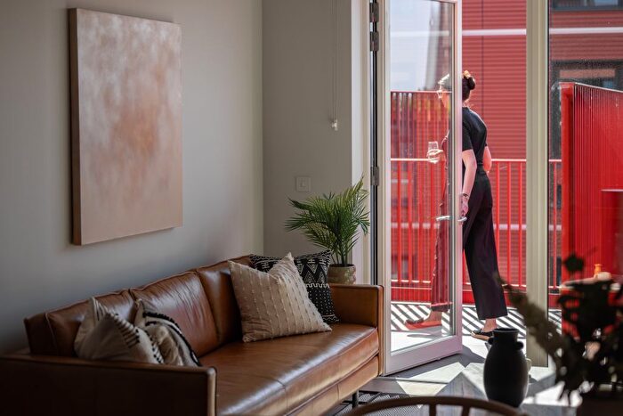 2 Bedroom Flat For Sale In London, W6