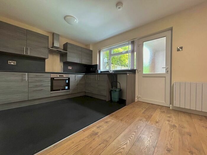 2 Bedroom Property For Sale In Garth Dinas, Penparcau, Aberystwyth, SY23