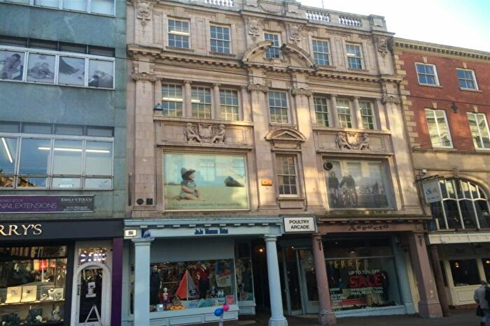 4 Bedroom Apartment To Rent In The Poultry Arcade, NG1