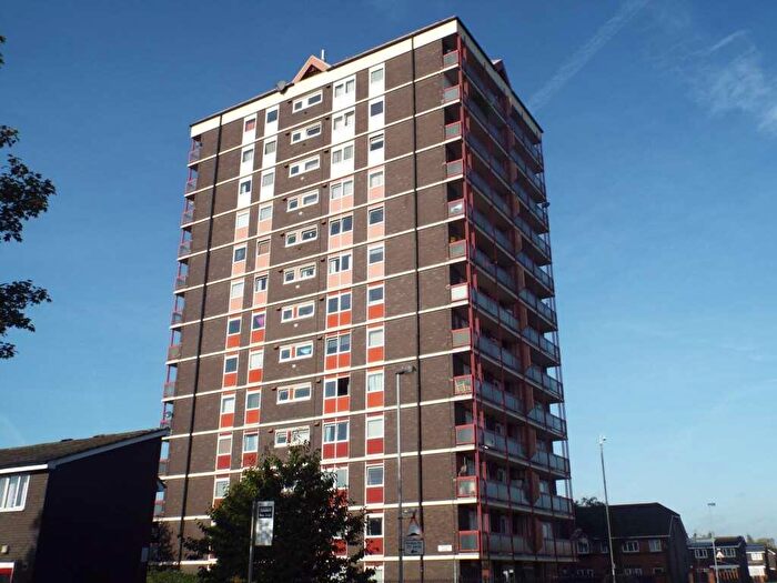 2 Bedroom Flat To Rent In Hayden Court, Manchester, M40