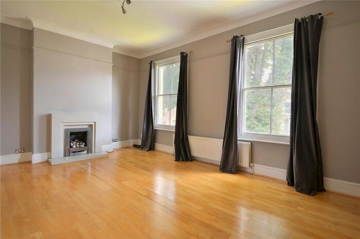 2 Bedroom Flat To Rent In Melbourne Grove, East Dulwich, London, SE22