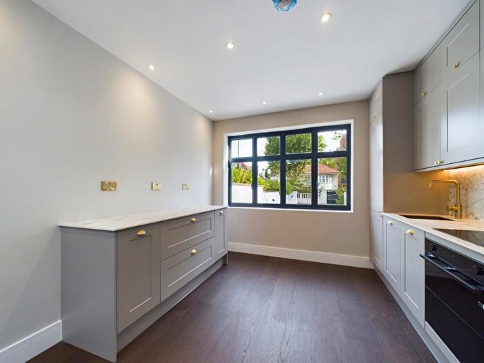 Studio For Sale In Brondesbury Park, London, NW6