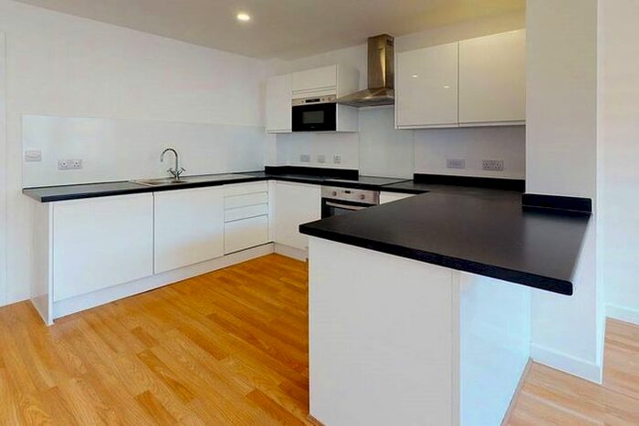 2 Bedroom Flat To Rent In Trafford House, Cherrydown East, Basildon, SS16