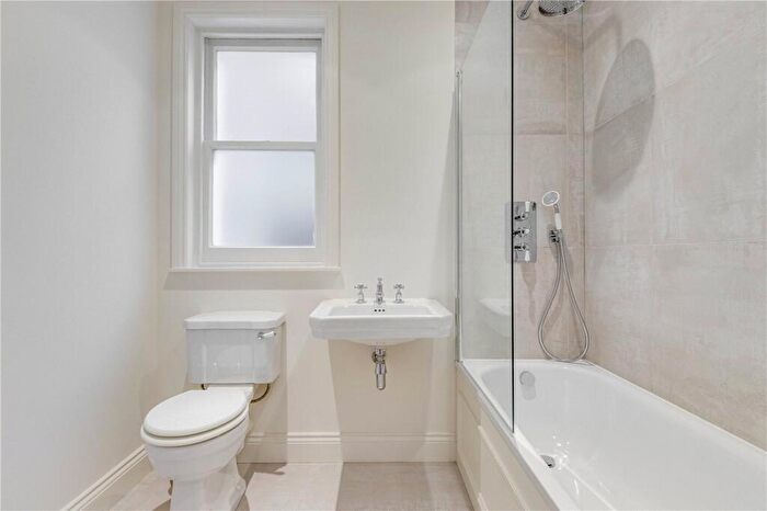 2 Bedroom Apartment To Rent In Clifford Gardens, Kensal Rise, London, NW10