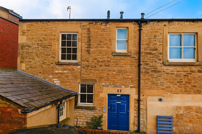 1 Bedroom Flat For Sale In Old Road, Chippenham, SN15