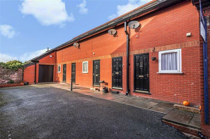 1 Bedroom Flat To Rent In Warburton Place, Atherton, Manchester, M46