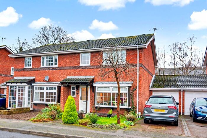 3 Bedroom House For Sale In The Cloisters, Nottingham, NG9