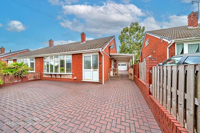 4 Bedroom Semi-Detached Bungalow For Sale In Viewfield Avenue, Hednesford, Cannock, WS12
