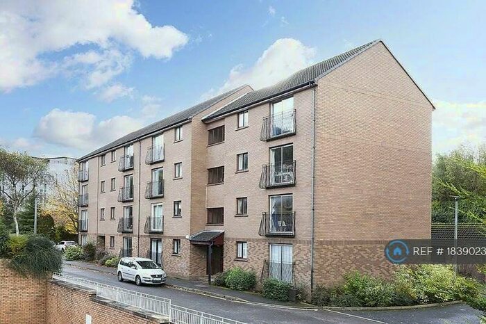 2 Bedroom Flat To Rent In East Parkside, Edinburgh, EH16