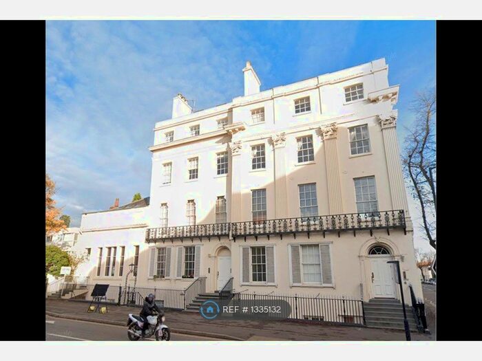 2 Bedroom Flat To Rent In The Townhouse, Leamington Spa, CV32