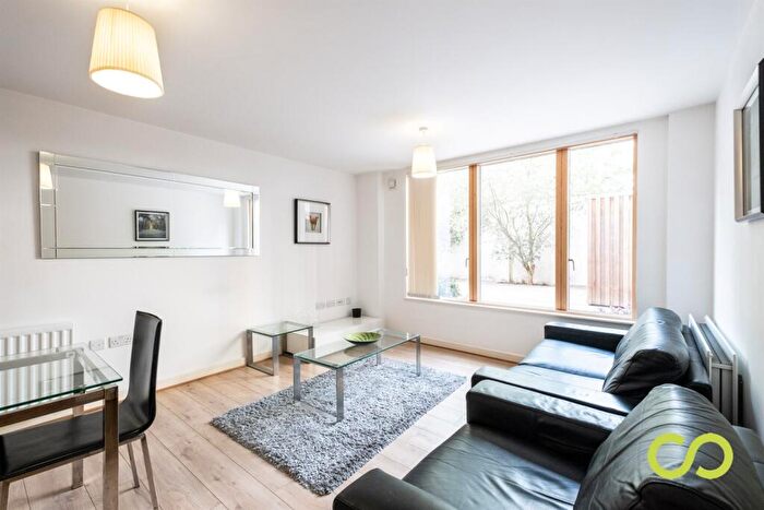 1 Bedroom Flat To Rent In Compton House, Sussex Way, London, N7