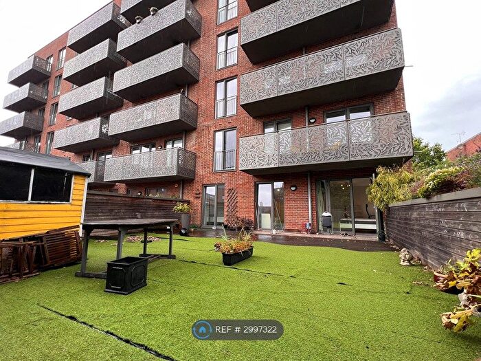 3 Bedroom Flat To Rent In Charford Road, London, E16