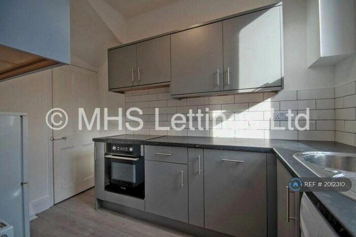1 Bedroom Terraced House To Rent In Aviary Grove, Leeds, LS12