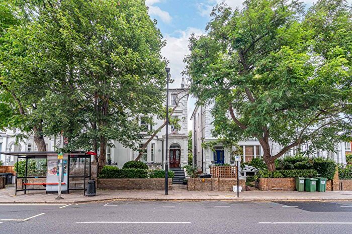 2 Bedroom Flat To Rent In Abbey Road, West Hampstead, London, NW6