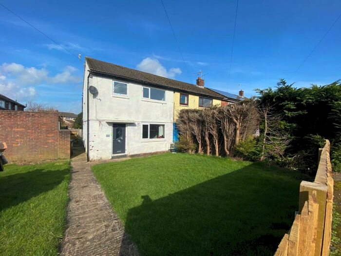 3 Bedroom End Of Terrace House To Rent In Midway Avenue, Bingley, BD16