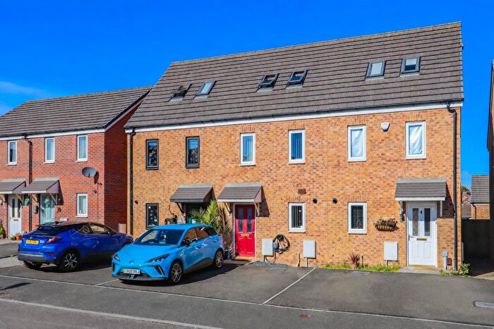3 Bedroom Town House For Sale In Clos Maes Dyfan, Barry, CF63