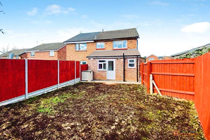 2 Bedroom Terraced House For Sale In Heatherbrook Road, Anstey Heights, Leicester, LE4