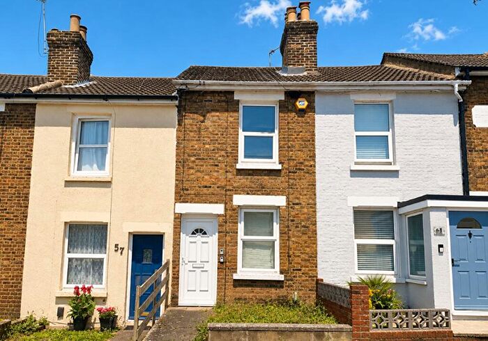 2 Bedroom Terraced House For Sale In Dover Street, Maidstone, Kent, ME16