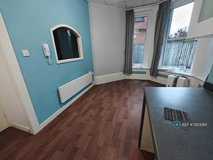 1 Bedroom Flat To Rent In Cavendene, Bournemouth, BH1