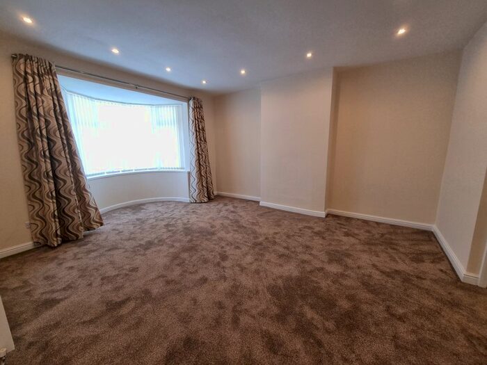 4 Bedroom Semi-Detached House To Rent In Darley Grove, Farnworth, Bolton, BL4