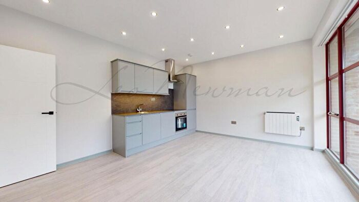 1 Bedroom Flat To Rent In Woodlands Business Village, Coronation Road, RG21