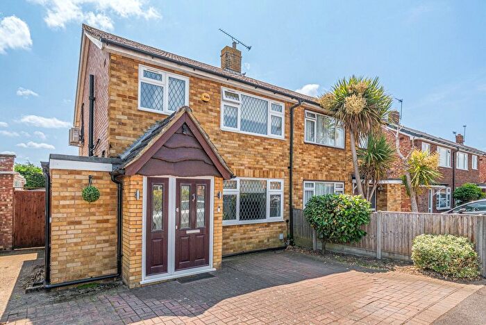 3 Bedroom Semi Detached House To Rent In Walnut Tree Road, Shepperton, TW17