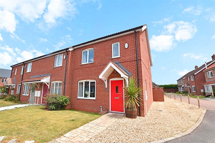 3 Bedroom End Of Terrace House For Sale In Fallowfield Road, Scartho, Grimsby, DN33