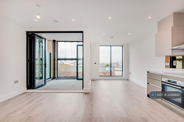 2 Bedroom Flat To Rent In Fairbridge Road, London, N19