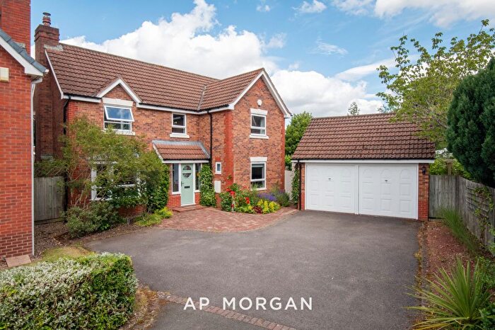4 Bedroom Detached House For Sale In Cransley Grove, Solihull, West Midlands, B91