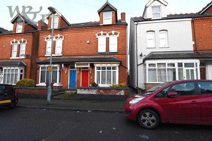 3 Bedroom Semi Detached House For Sale In York Road, Birmingham, B23