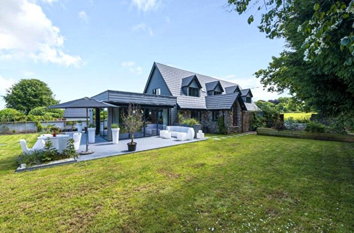 4 Bedroom Property To Rent In Ashgrove Avenue, Abbots Leigh, BS8