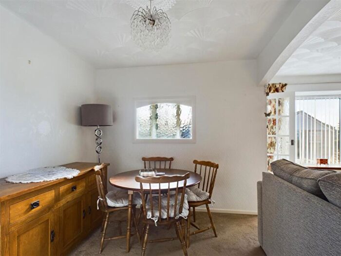 2 Bedroom Detached Bungalow For Sale In Camelot Gardens, Sutton-On-Sea, LN12