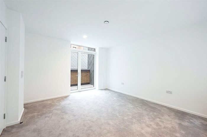 3 Bedroom Mews For Sale In Portobello Square, Cantle Mews, London, W10